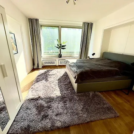 Spectecular Rhineview Fair Parking Luxury 12 Pers 아파트 뒤셀도르프