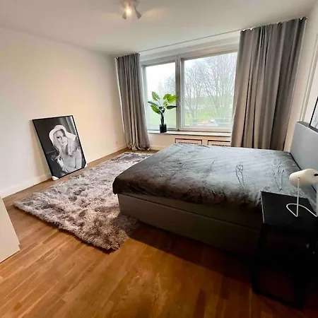 아파트 Spectecular Rhineview Fair Parking Luxury 12 Pers 뒤셀도르프