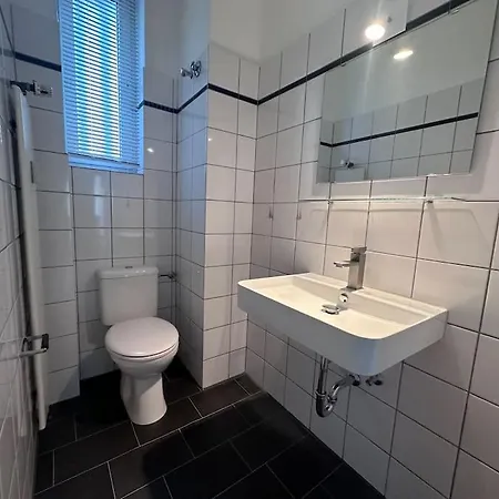 Apartamento Spectecular Rhineview Fair Parking Luxury 12 Pers Düsseldorf