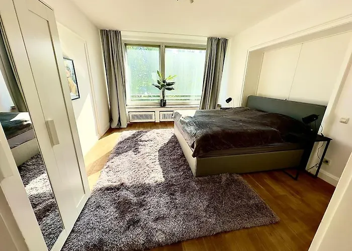 Spectecular Rhineview Fair Parking Luxury 12 Pers Apartamento Düsseldorf