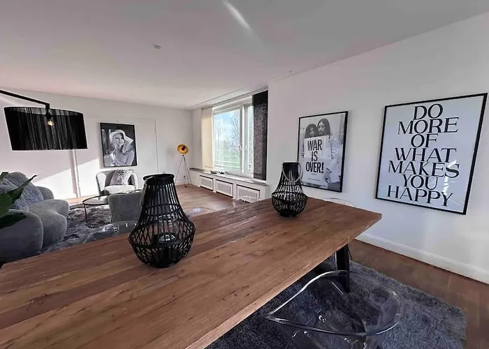 Spectecular Rhineview Fair Parking Luxury 12 Pers Apartment Düsseldorf